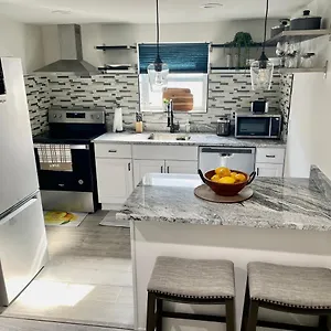 Apartment Cozy 1br Apt In -10 Min To Ewr Airport & 30 Min To Nyc, Elizabeth
